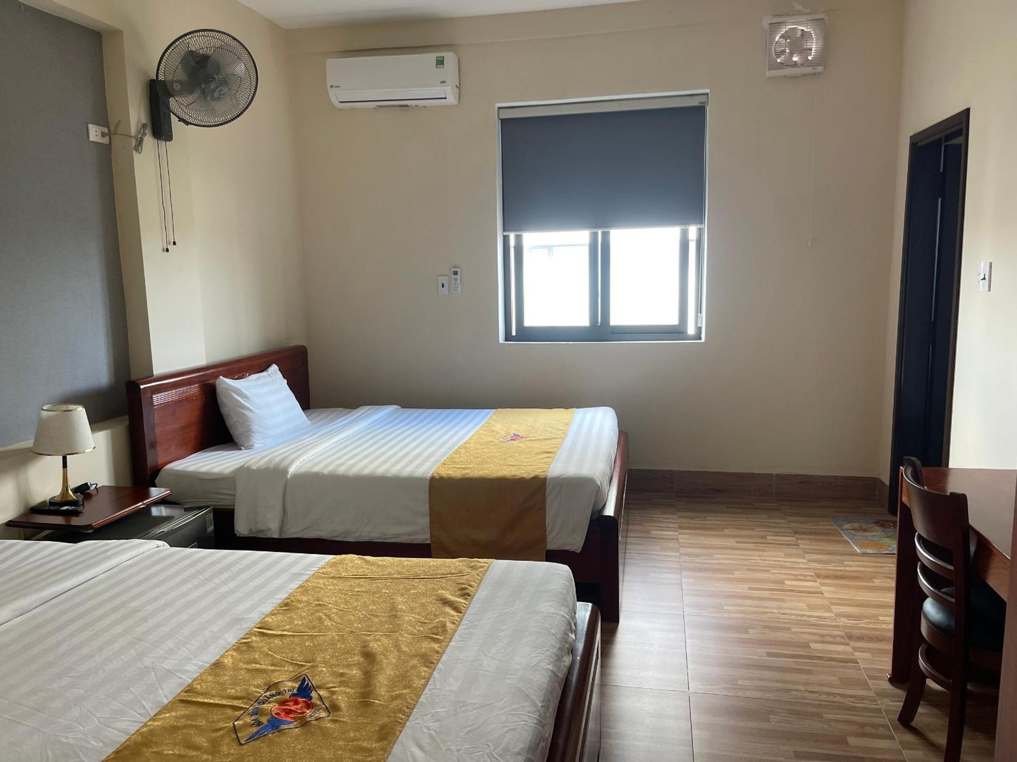 Hotel Khach San Hoa Binh Quang Tri à Dong Ha Extérieur photo