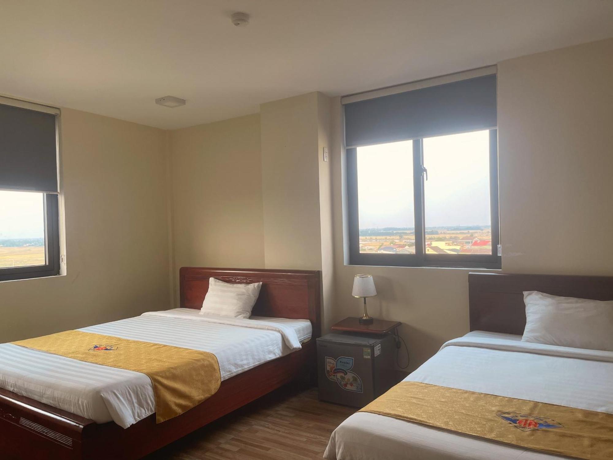 Hotel Khach San Hoa Binh Quang Tri à Dong Ha Extérieur photo