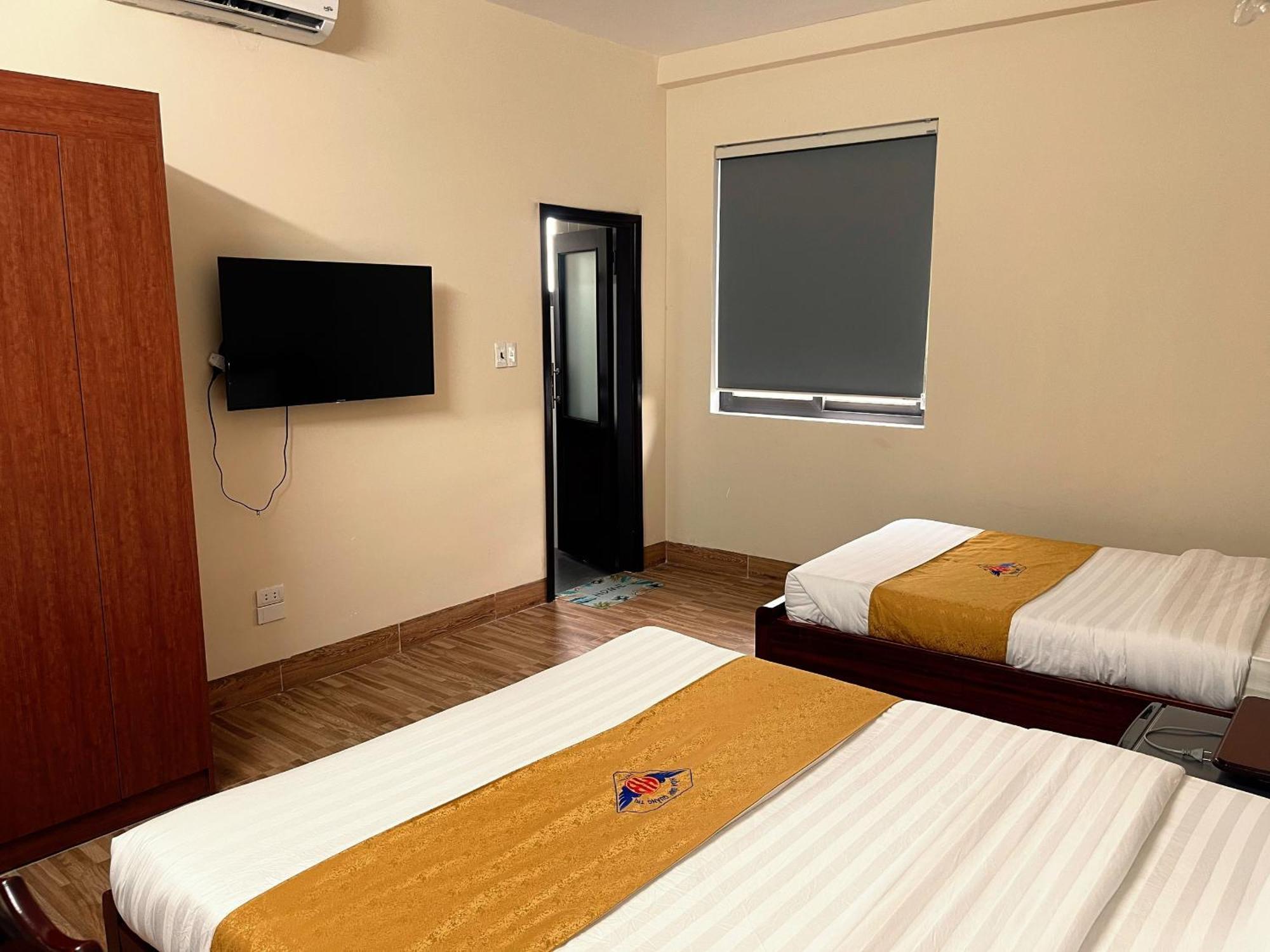 Hotel Khach San Hoa Binh Quang Tri à Dong Ha Extérieur photo