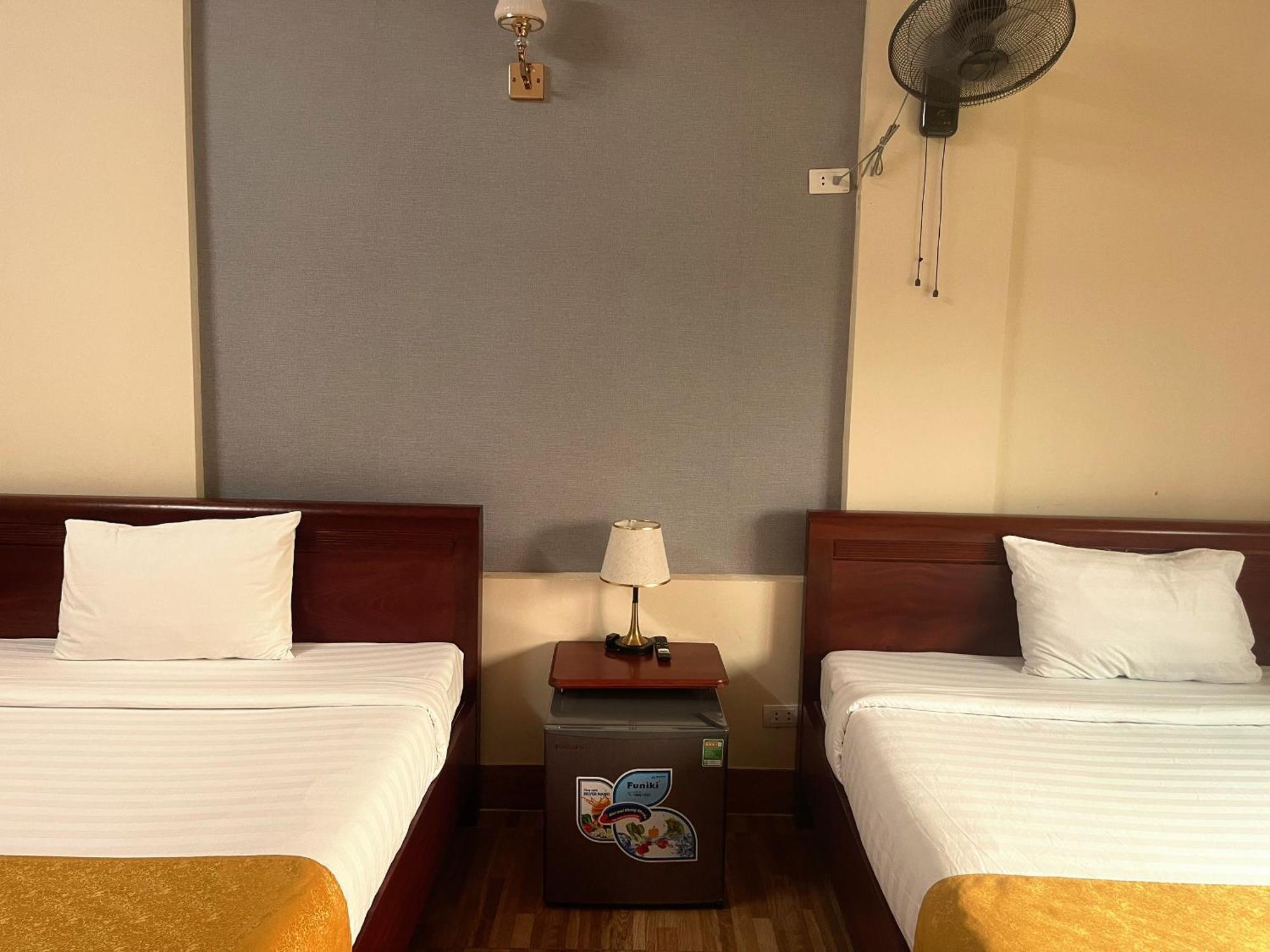 Hotel Khach San Hoa Binh Quang Tri à Dong Ha Extérieur photo
